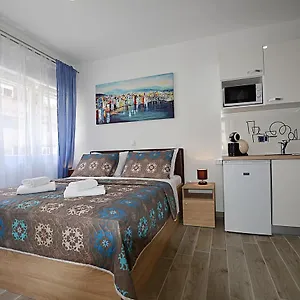 https://borna-roko-apartments.hotelinzadar.com